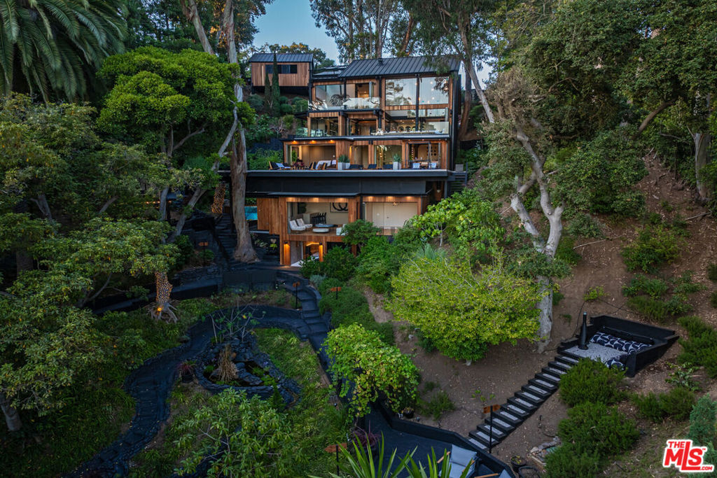 1509 Amalfi Drive