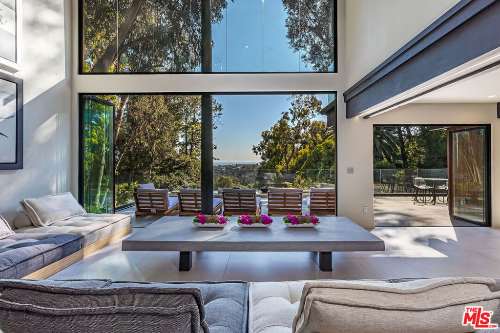 1509 Amalfi Drive