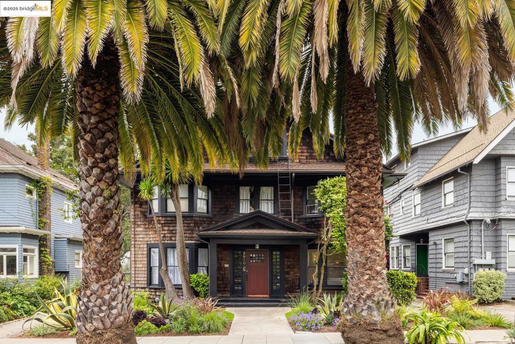 ELMWOOD - Residential