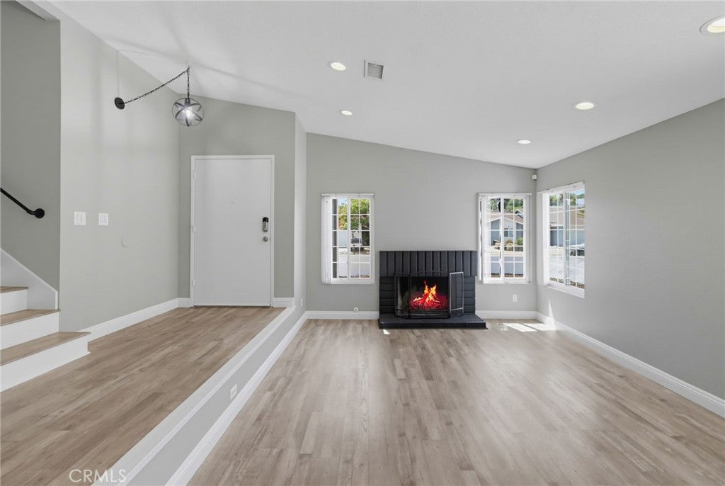 1810 Manzanita Court