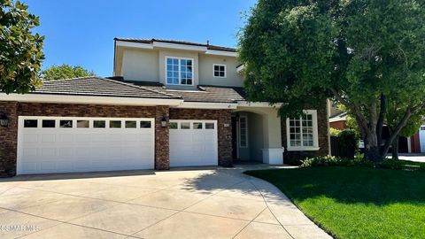 Photo of 1658 Bushgrove Court, Lake Sherwood, CA 91361 (MLS # 225005841)