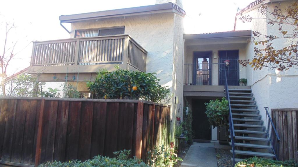 Spacious upstairs unit!!! Sitting area /office off master bedroom, walking closet, balcony off master bedroom, and front of the unit. Quartz kitchen counter tops, well maintained, community pool, move-in ready,