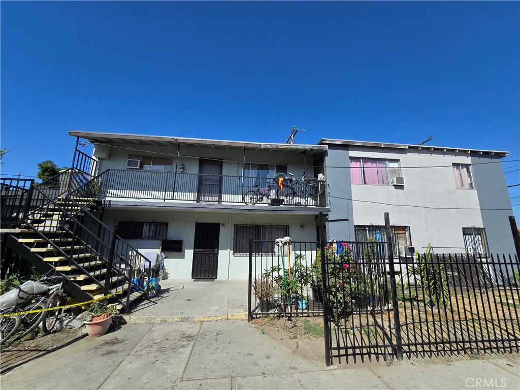 11104 Klingerman Street