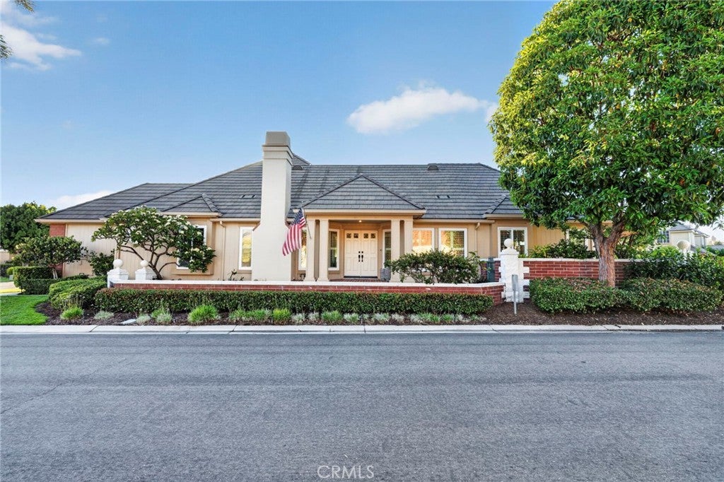 6141 Eaglecrest DR, Huntington Beach CA 92648