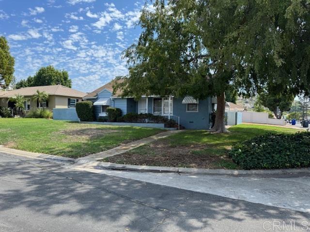 Super appealing corner house in a nice neighborhood!! Detached 2 car garage. Original wood floors throughout. Room for expansion for additional space and an extra full bathroom!! Great for entertaining and an awesome work shop. Large driveway with a huge adjacent RV or Boat & Trailer Parking!! Priced to sell quickly!! ***** COME SEE NOW BECAUSE THIS PROPERTY WON'T LAST *****