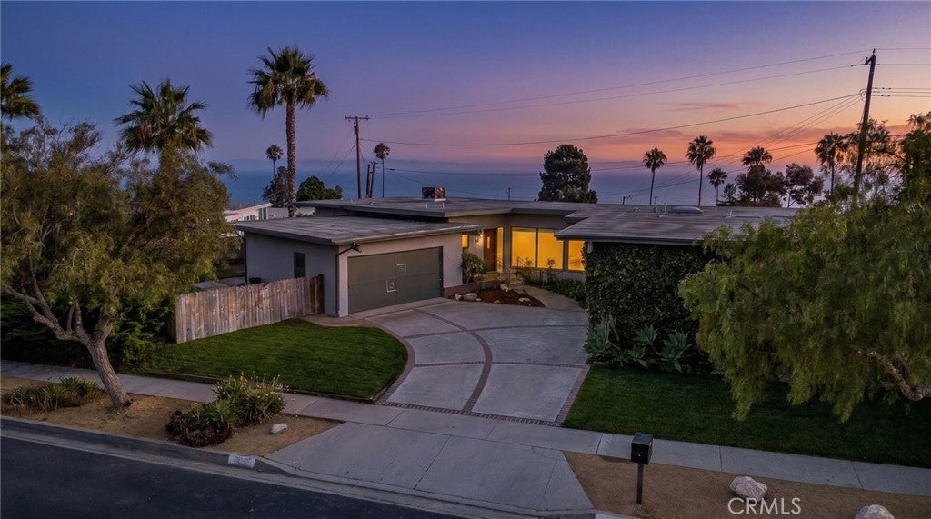 Photo of 3914 Dauntless DR, Rancho Palos Verdes, CA 90275 (MLS # PV26161170)