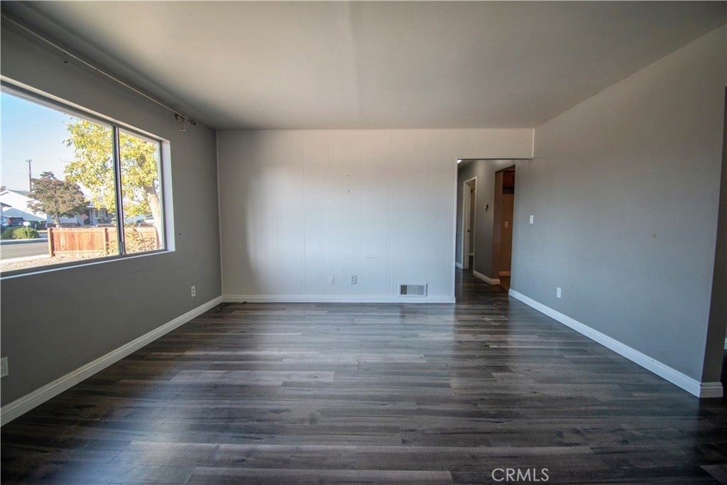 1101 Val Verde