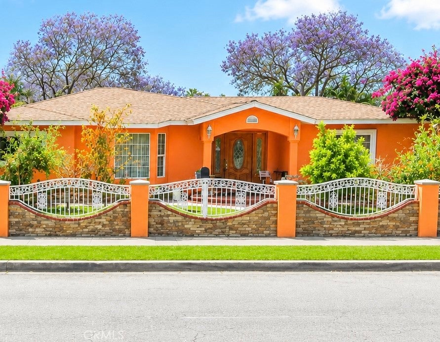 2004 W Mcfadden AVE