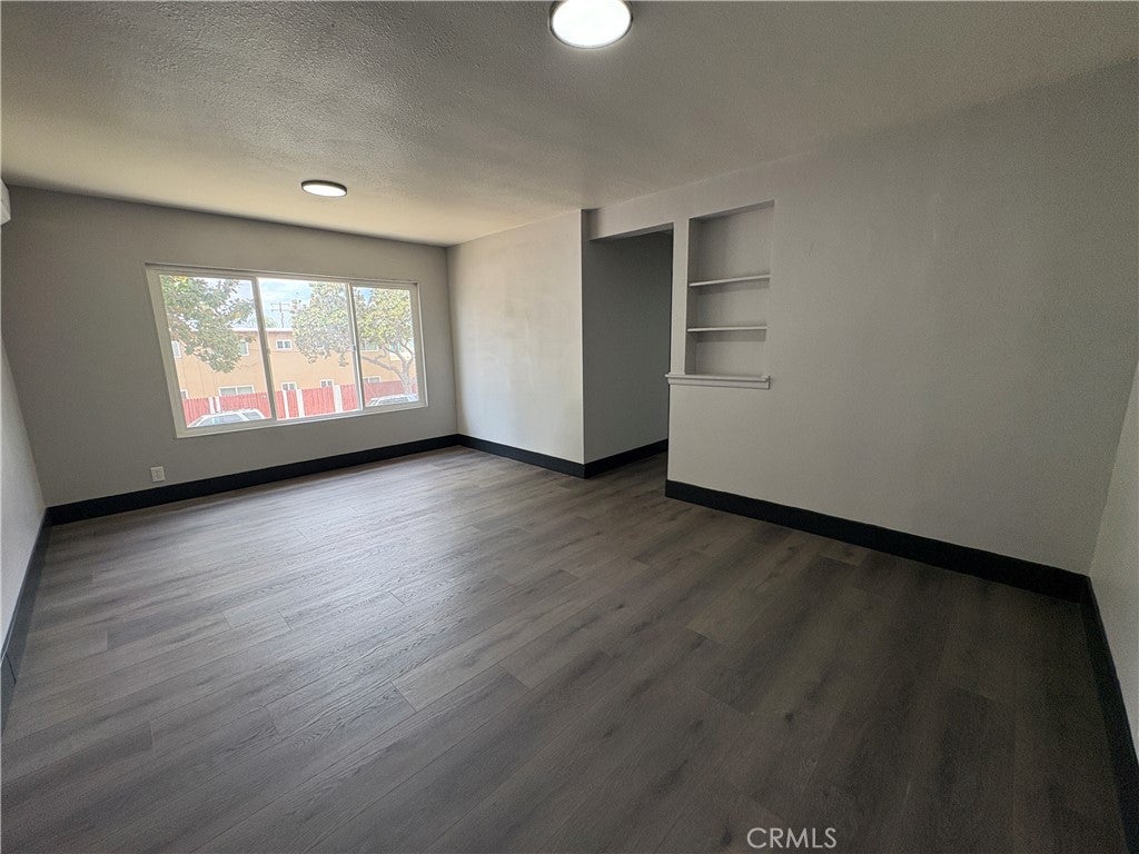 2001 E Wilshire Avenue 4