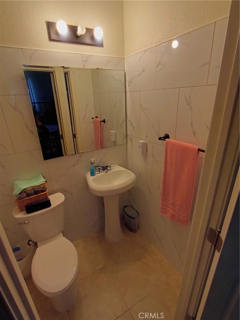 21330 E Calora