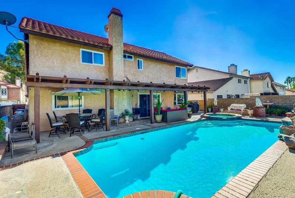 Saugus, California 91350, United States, 4 Bedrooms Bedrooms, ,3 BathroomsBathrooms,Residential,Active,244805