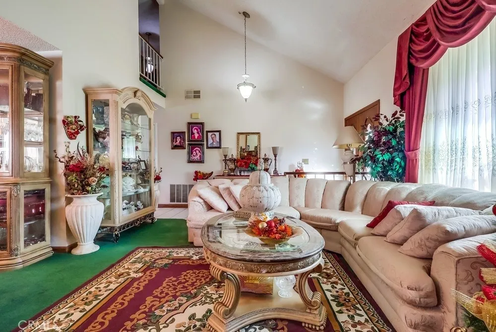 Saugus, California 91350, United States, 4 Bedrooms Bedrooms, ,3 BathroomsBathrooms,Residential,Active,244805