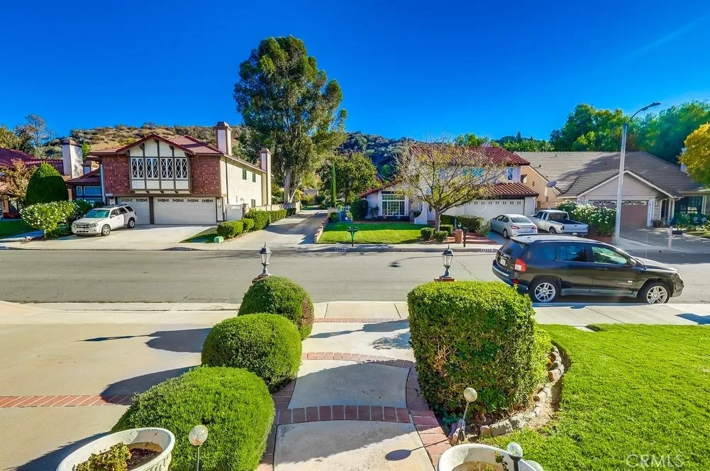 Saugus, California 91350, United States, 4 Bedrooms Bedrooms, ,3 BathroomsBathrooms,Residential,Active,244805