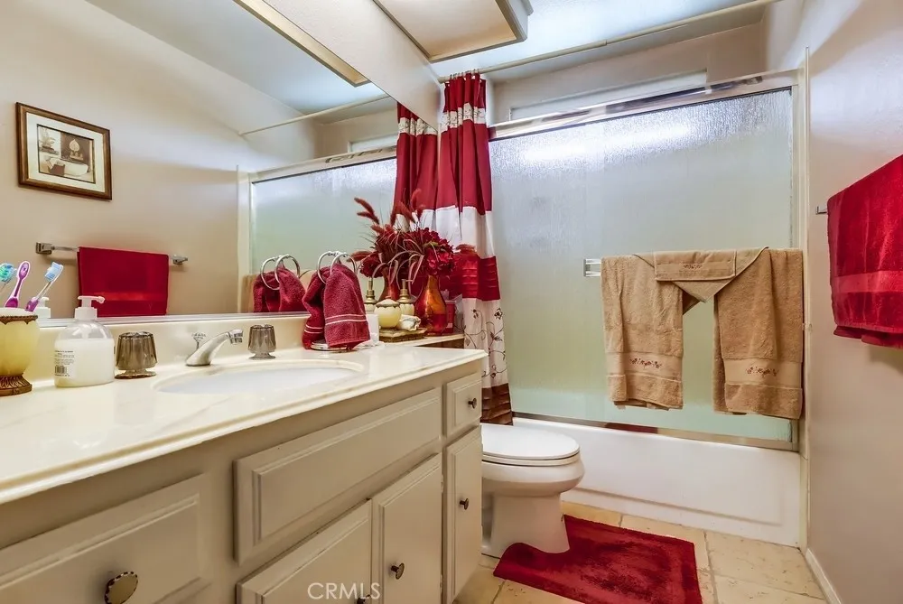 Saugus, California 91350, United States, 4 Bedrooms Bedrooms, ,3 BathroomsBathrooms,Residential,Active,244805