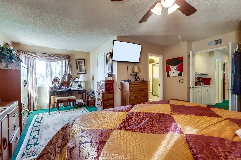 Saugus, California 91350, United States, 4 Bedrooms Bedrooms, ,3 BathroomsBathrooms,Residential,Active,244805