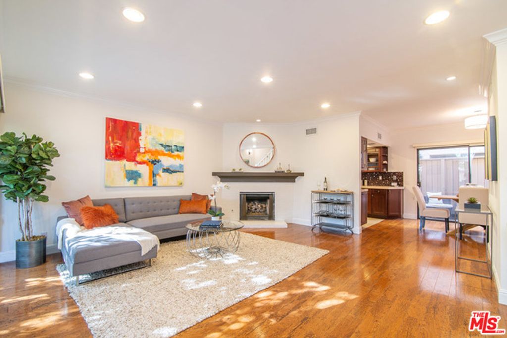 listing image 130724020135618373491