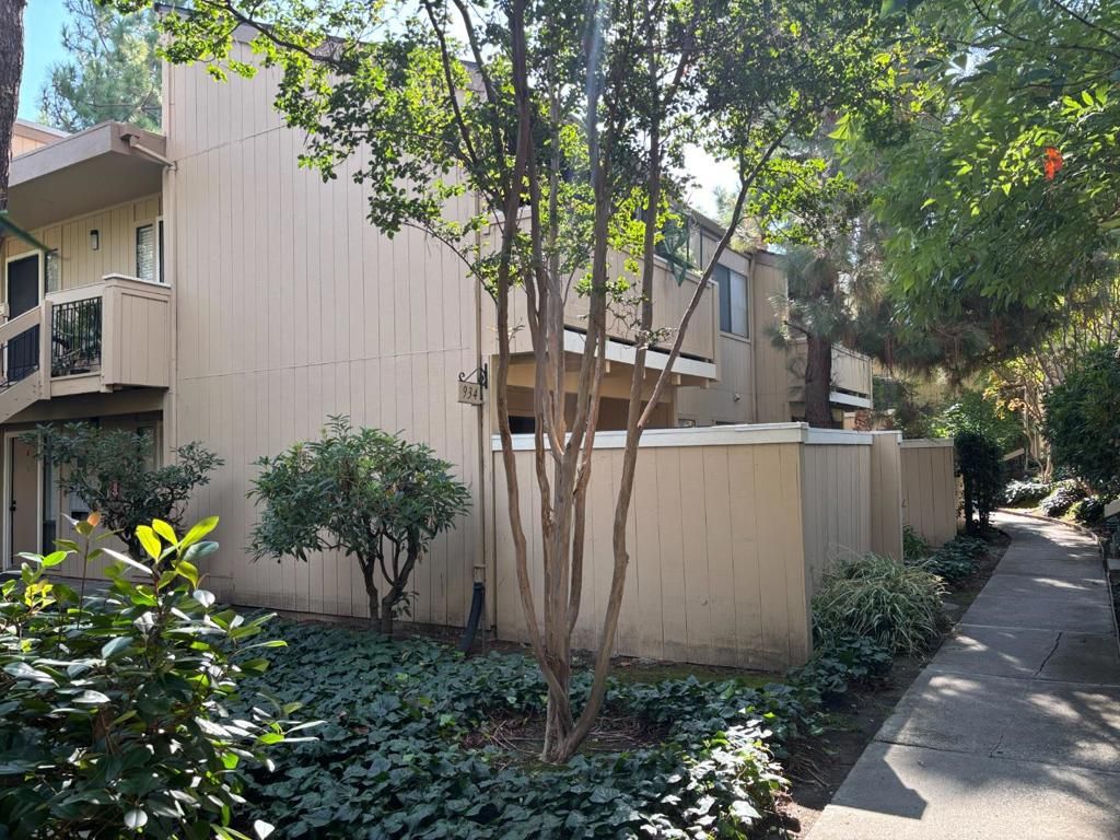 Photo of 934 Kiely Boulevard #B, Santa Clara, CA 95051 (MLS # ML82027023)