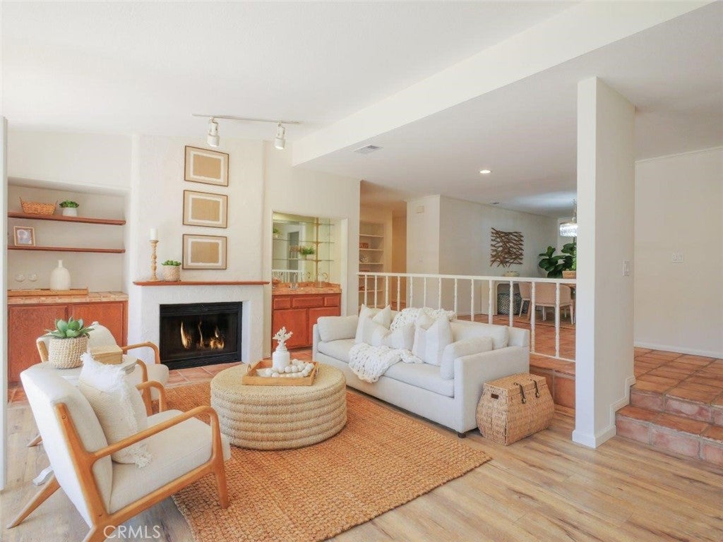 2121 W 25th 3