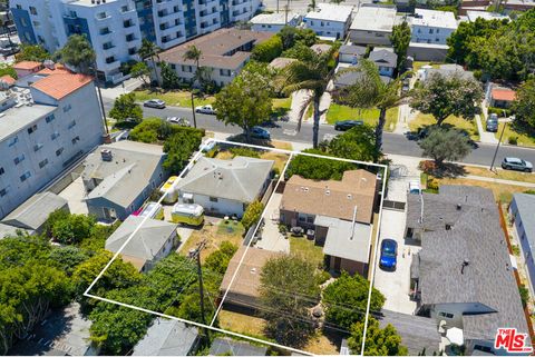 Photo of 2318 Wellesley Avenue, Los Angeles, CA 90064 (MLS # 25561685) Photo of 2318 Wellesley Avenue, Los Angeles, CA 90064 (MLS # 25561685)