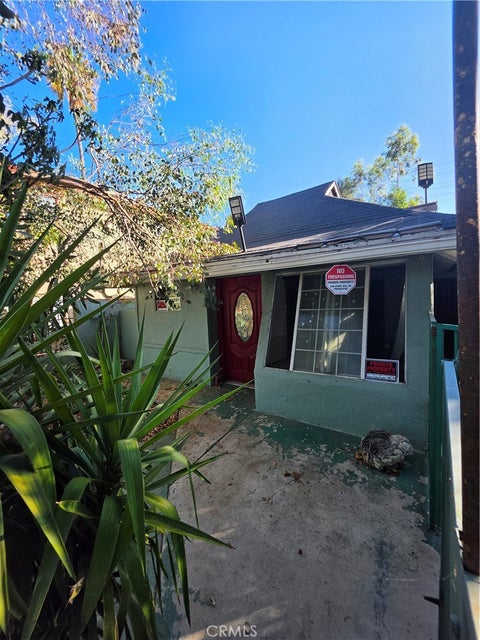 Photo of 5925 Whitnall Highway, Los Angeles, CA 91601 (MLS # PW26190123)