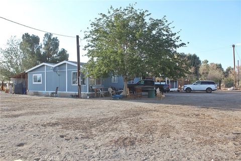 Photo of 19478 Valle Vista Road, Adelanto, CA 92301 (MLS # HD25193152)