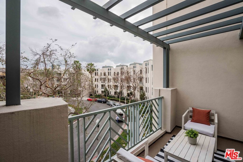 5625 W Crescent Park 335