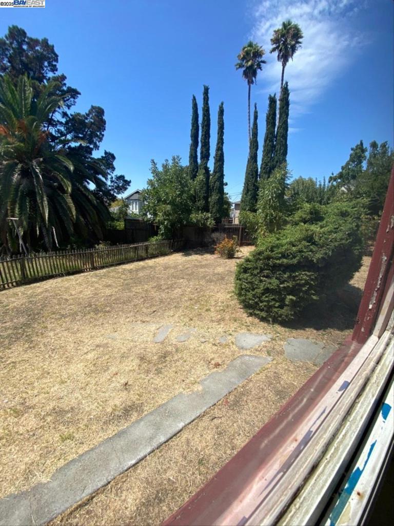 WEST MANOR - Residential