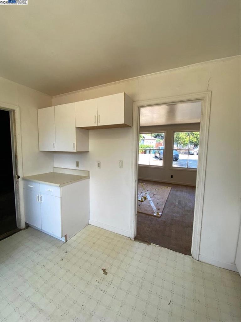 WEST MANOR - Residential