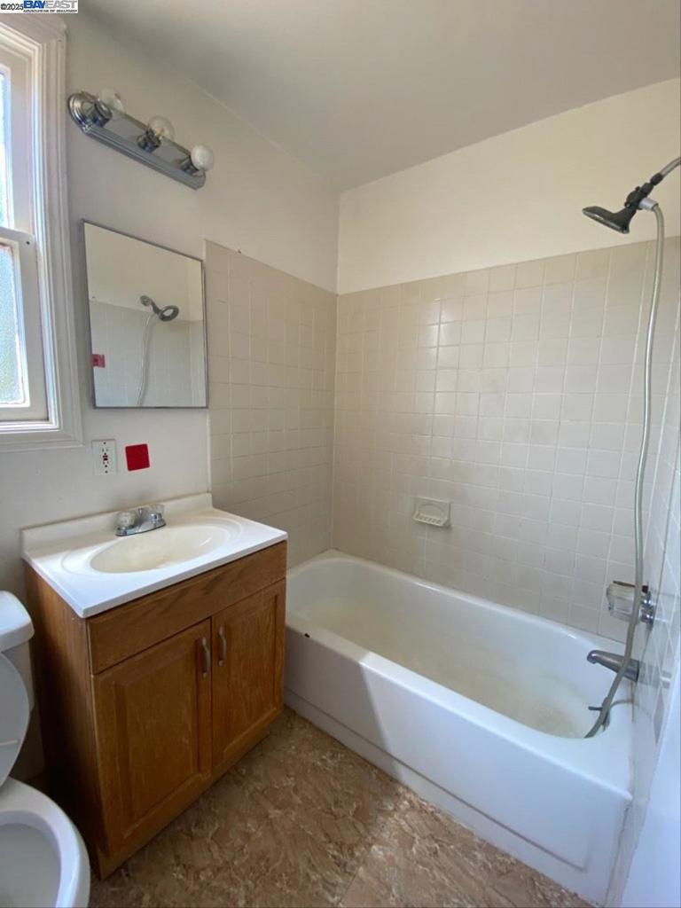 WEST MANOR - Residential