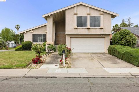 Photo of 7360 Meadowgate Dr Dr, Sacramento, CA 95823 (MLS # 41132311)