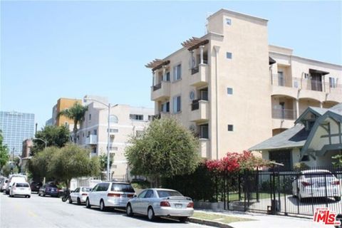Photo of 918 S Harvard Boulevard #302, Los Angeles, CA 90006 (MLS # 26841841)