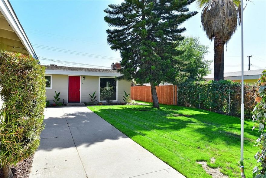 ENTERTAINER'S DELIGHT - THIS FULLY RENOVATED HOME OFFERS A LIGHT, BRIGHT AND OPEN FLOOR PLAN WITH NEW ENERGY EFFICIENT WINDOWS, CUSTOM KITCHEN AND BATHROOMS, LARGE MASTER BEDROOM, MASTER BATH WITH A RAIN SHOWER, NEW PAINT, NEW FLOORING, BRAND NEW CENTRAL HVAC,  NEW STAINLESS STEEL APPLIANCES AND BEAUTIFUL FIREPLACE.  THIS LARGE LOT HAS GREAT PRIVACY FROM THE STREET WITH AN EXPANSIVE NEWLY LANDSCAPED YARD IN BOTH THE FRONT AND BACK, NEW LANDSCAPE INCLUDES NEW IRRIGATION SYSTEM AND A NEW MAIN LINE.  THIS HOME IS LOCATED IS THE DESIRABLE CHARTER OAK SCHOOL DISTRICT.

BRING YOUR CLIENTS THIS HOME WILL NOT LAST !!!!!!!!!!!!!!!!