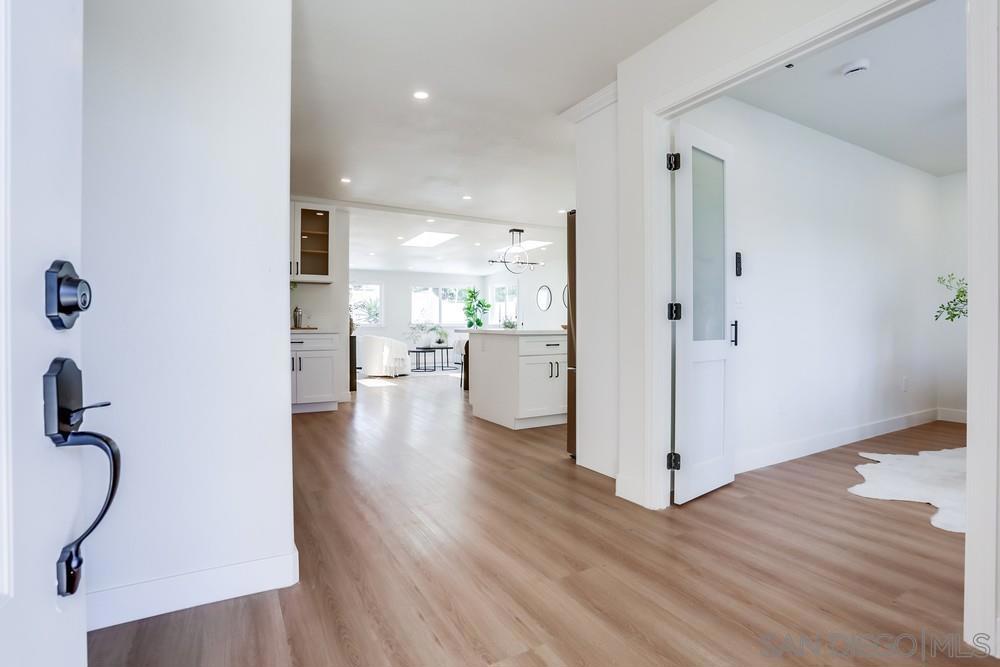 10449 Baywood Ave