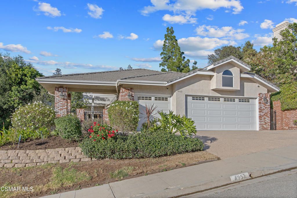 Photo of 4953 Kilburn Court, Oak Park, CA 91377 (MLS # 226001232)
