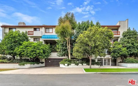 9737 Charnock Avenue Unit 4, Los Angeles, CA 90034 - MLS#: 25585225