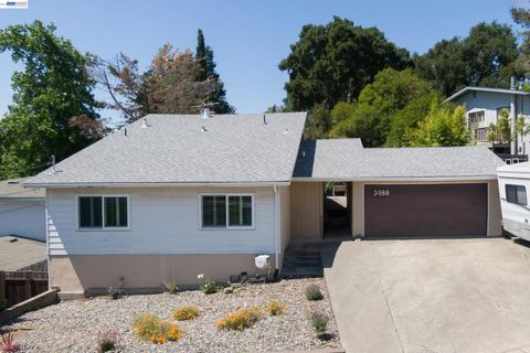 Photo of 3488 Brookdale Blvd Blvd, Castro Valley, CA 94546 (MLS # 41133984)