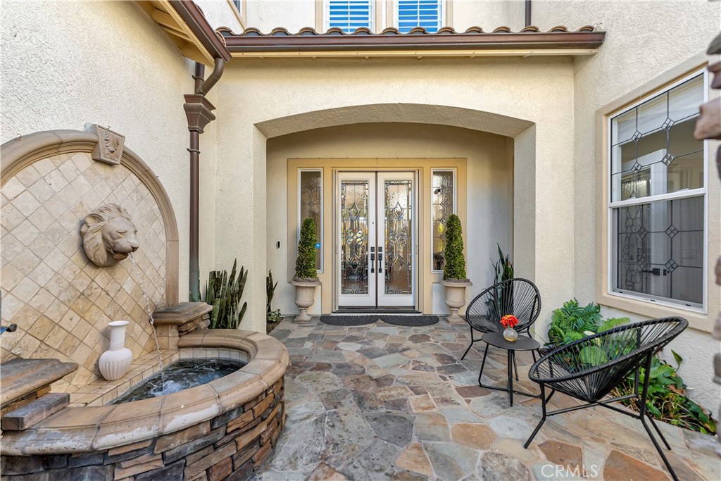 1142 Soto Place