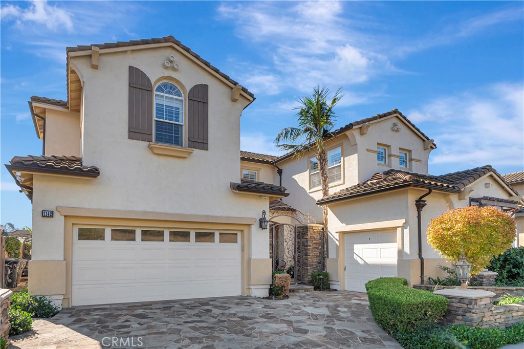 1142 Soto Place