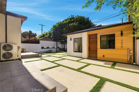 Tiny photo for 14627 Huston ST, Sherman Oaks, CA 91403 (MLS # SR26158016)