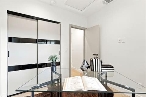 Tiny photo for 14627 Huston ST, Sherman Oaks, CA 91403 (MLS # SR26158016)