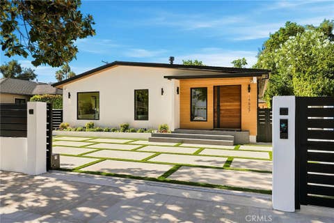 Tiny photo for 14627 Huston ST, Sherman Oaks, CA 91403 (MLS # SR26158016)