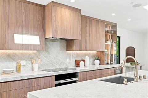 Tiny photo for 14627 Huston ST, Sherman Oaks, CA 91403 (MLS # SR26158016)