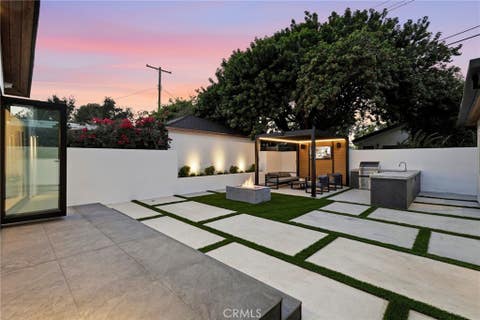Tiny photo for 14627 Huston ST, Sherman Oaks, CA 91403 (MLS # SR26158016)