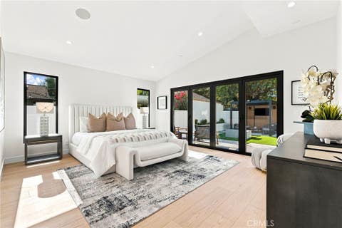 Tiny photo for 14627 Huston ST, Sherman Oaks, CA 91403 (MLS # SR26158016)