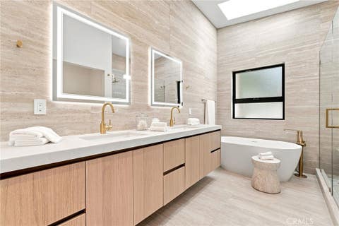 Tiny photo for 14627 Huston ST, Sherman Oaks, CA 91403 (MLS # SR26158016)