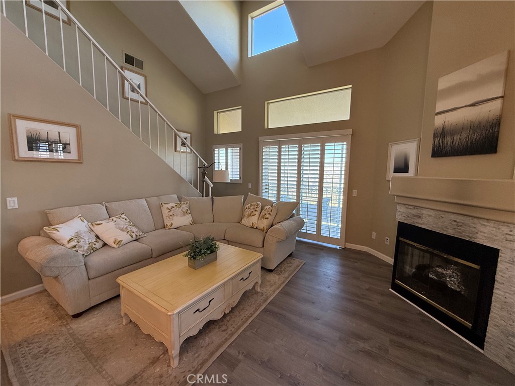 Viewpointe North (VPNR) - Residential Lease