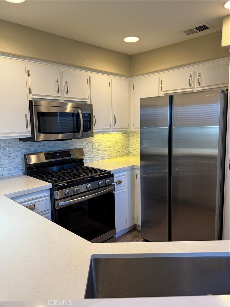 Viewpointe North (VPNR) - Residential Lease