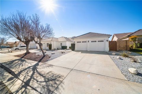 Photo of 13943 Trigger Lane, Victorville, CA 92392 (MLS # CV26056564)