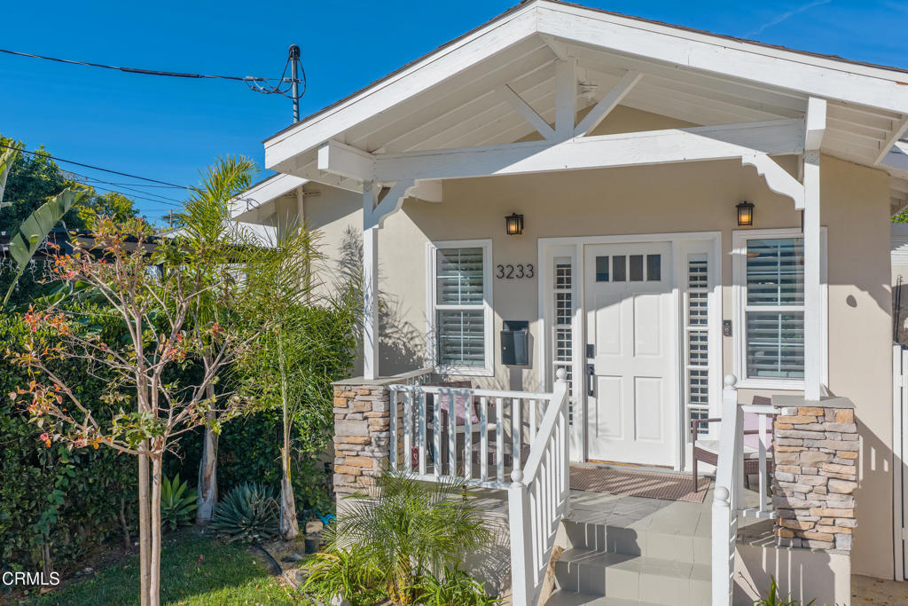 3233 Washington Place