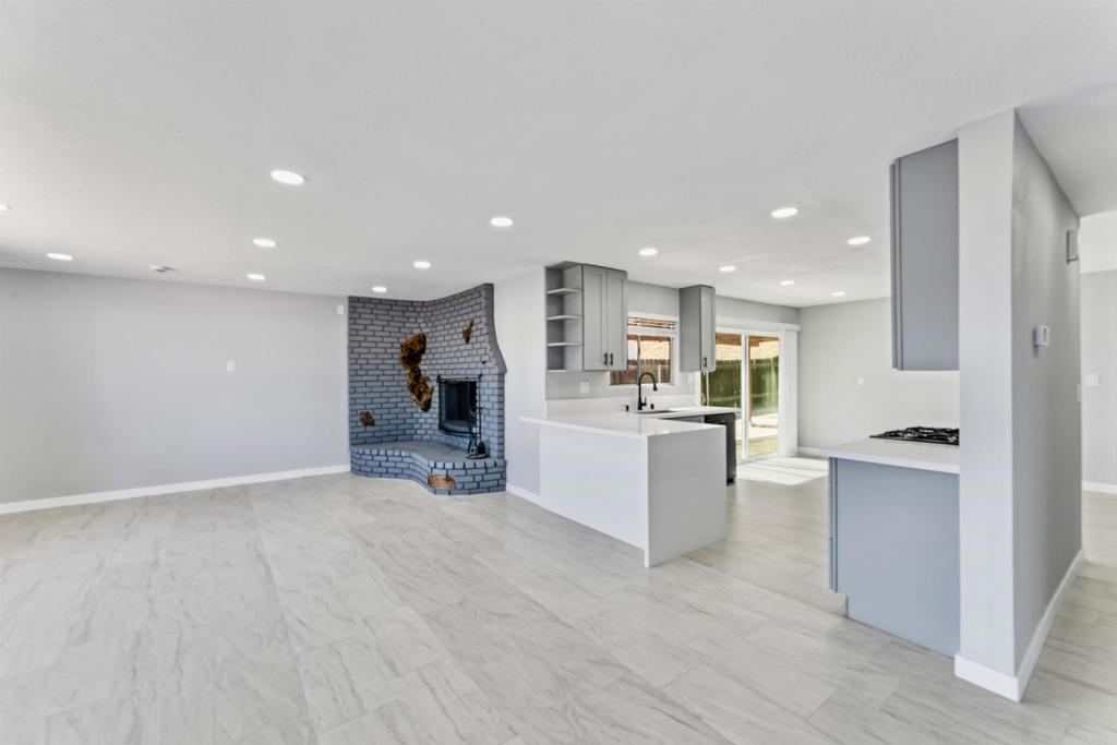 13132 Pam Lane